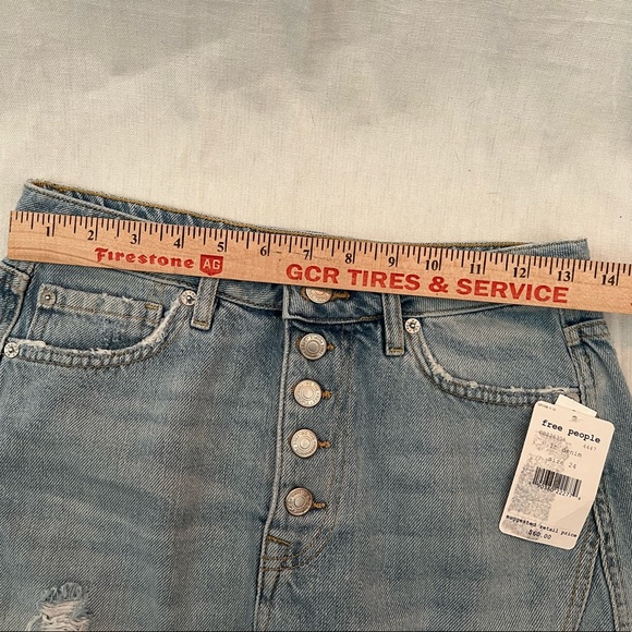 NWT Free People denim mini skirt light wash sz 24 - Picture 4 of 7